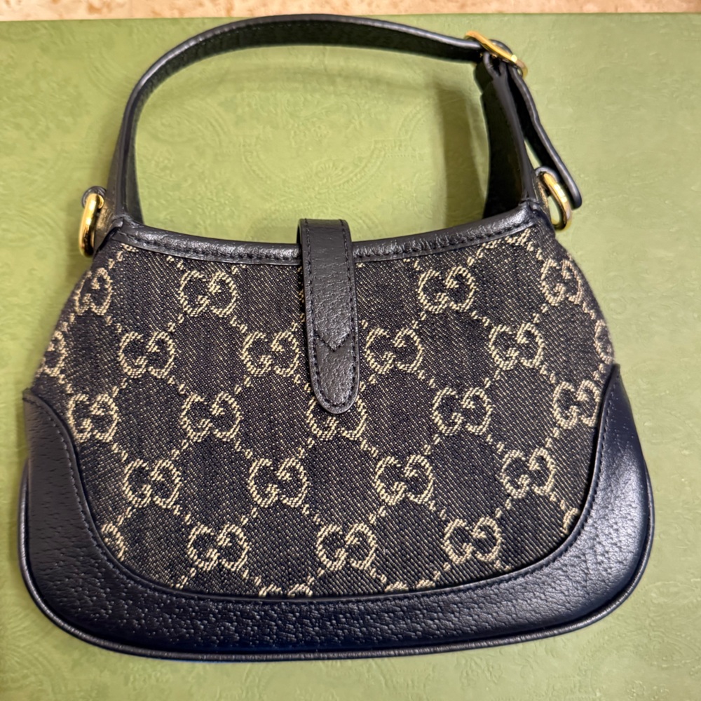 Gucci JACKIE 1961 MINI SHOULDER BAG - Picture 3 of 15